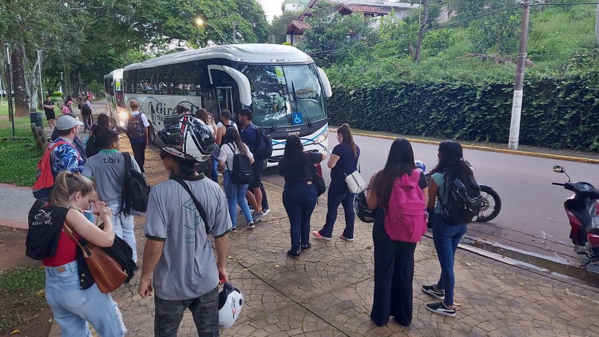 100% dos custos com transporte escolar é pago pela administração pública