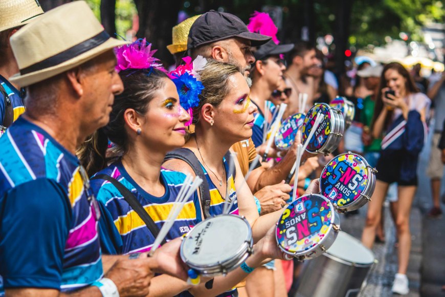 Amparo esquenta foliões com fim de semana de Pré-Carnaval